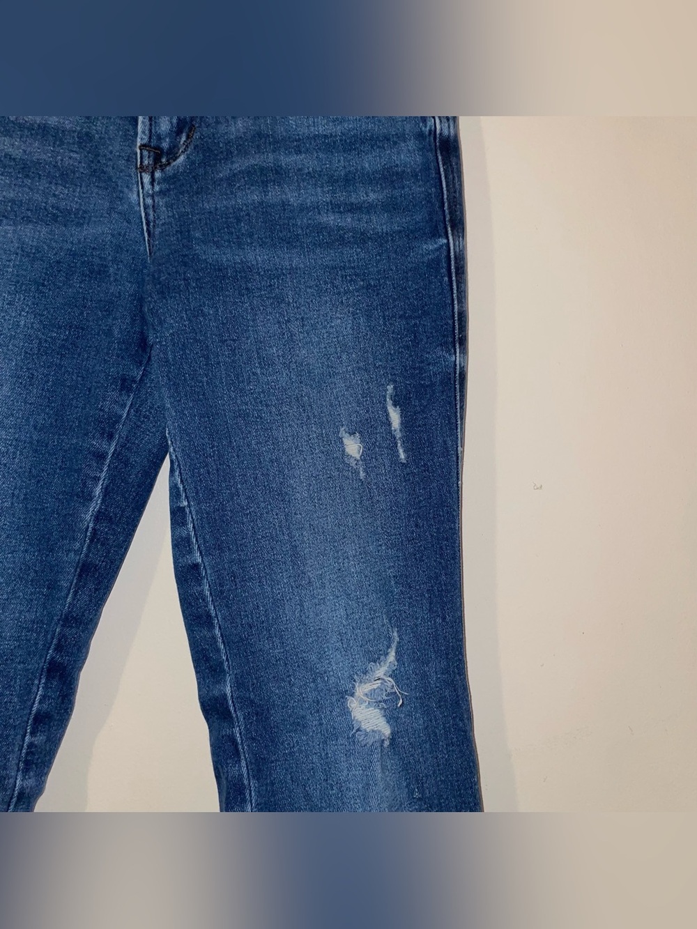 Wide-Leg Dark Blue Women's Jeans with Leopard Trim - Picture 9 of 10